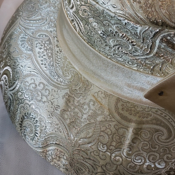 Hat - Picture 3 of 3